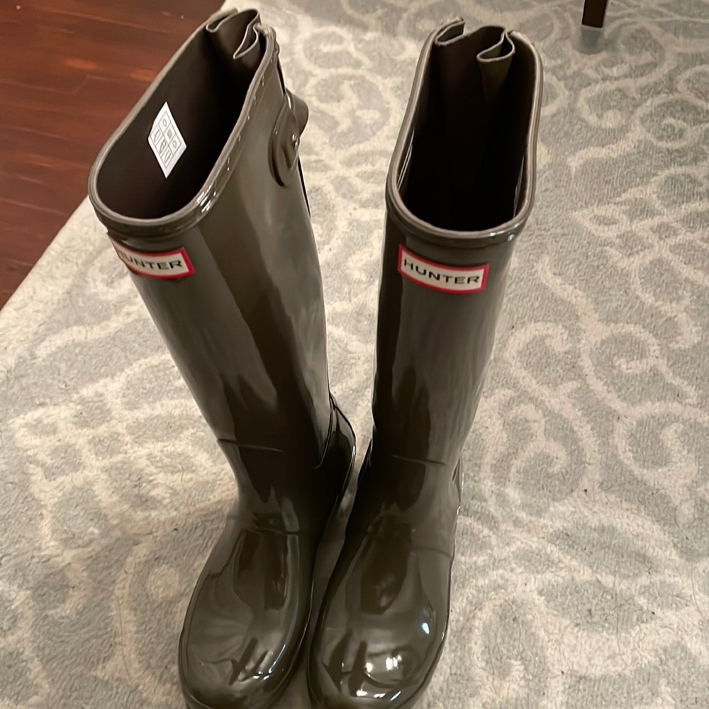 Womens Hunter glossy green snow/rain boots extended calf size 7